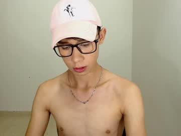 younng_horny2u chaturbate